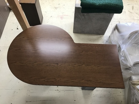 テーブル天板の塗り替え