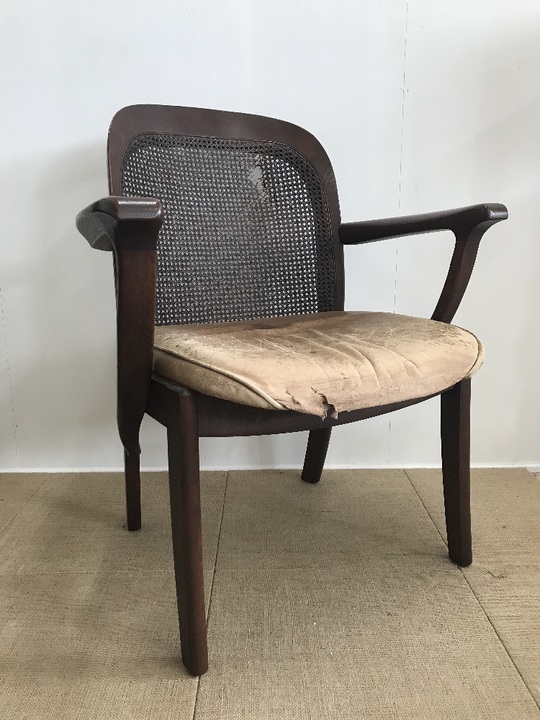 椅子の張り替えビフォーアフター