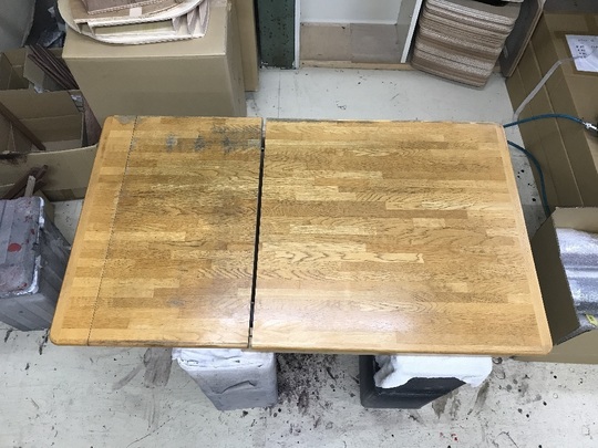 テーブル天板の塗り替え